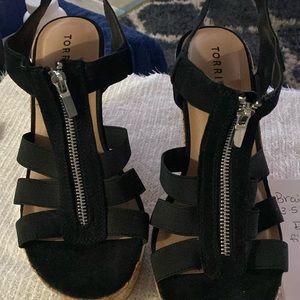 Torrid wedges size 11 black zip up front
